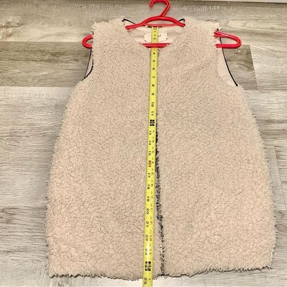 ARITZIA Wilfred Fluffy Cream Vest (Size XXS) - Picture 12 of 13
